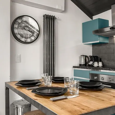 Apartman Tortona Metro 200m - Charming Attic - Wifi *