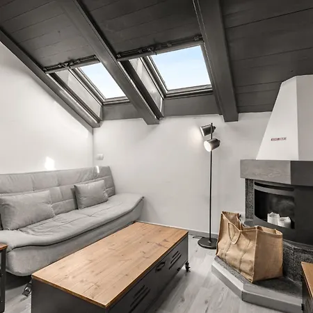 Tortona Metro 200m - Charming Attic - Wifi Apartman Milánó