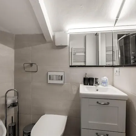 Apartman Tortona Metro 200m - Charming Attic - Wifi
